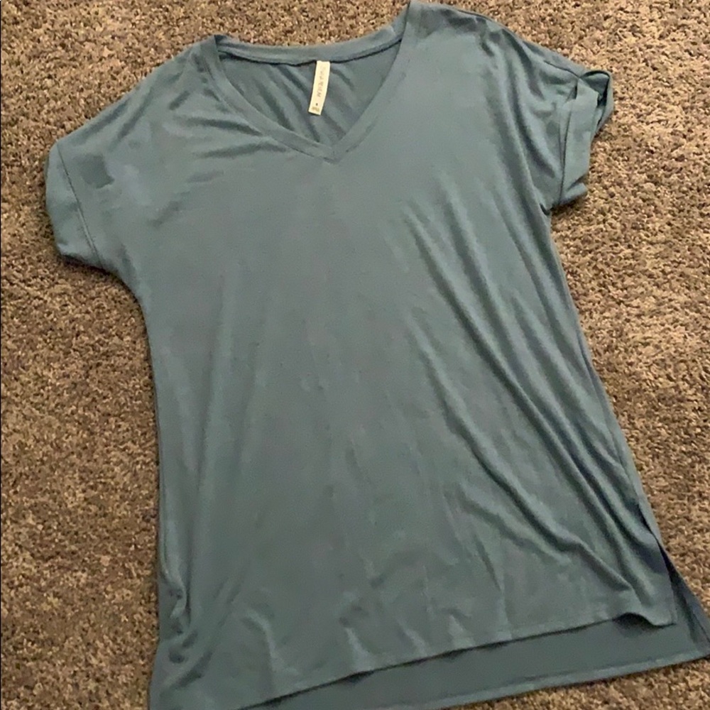 Women’s Dusty Blue V-Neck Tunic Top